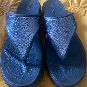 Croc sandal metallic